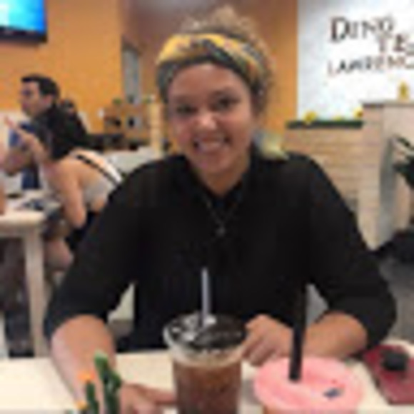 Meet your Posher, Lindsey - Picture 1 of 1